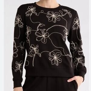 T TAHARI Sweatshirt 3D Embroidered flowers size small